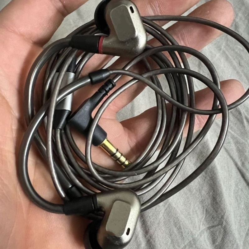 IE900 IEM المنشأ في الأذن سماع - مراجعة Planar Magnetic Iem Earphones وسعره